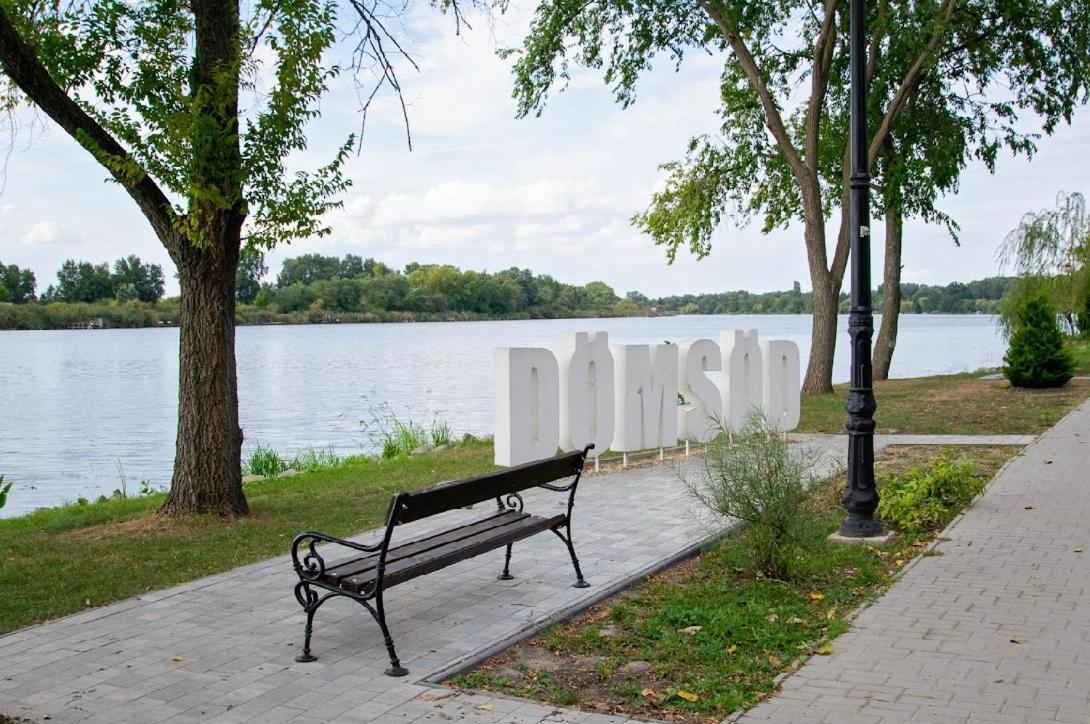 Sello Szabadidocentrum Domsod Bagian luar foto